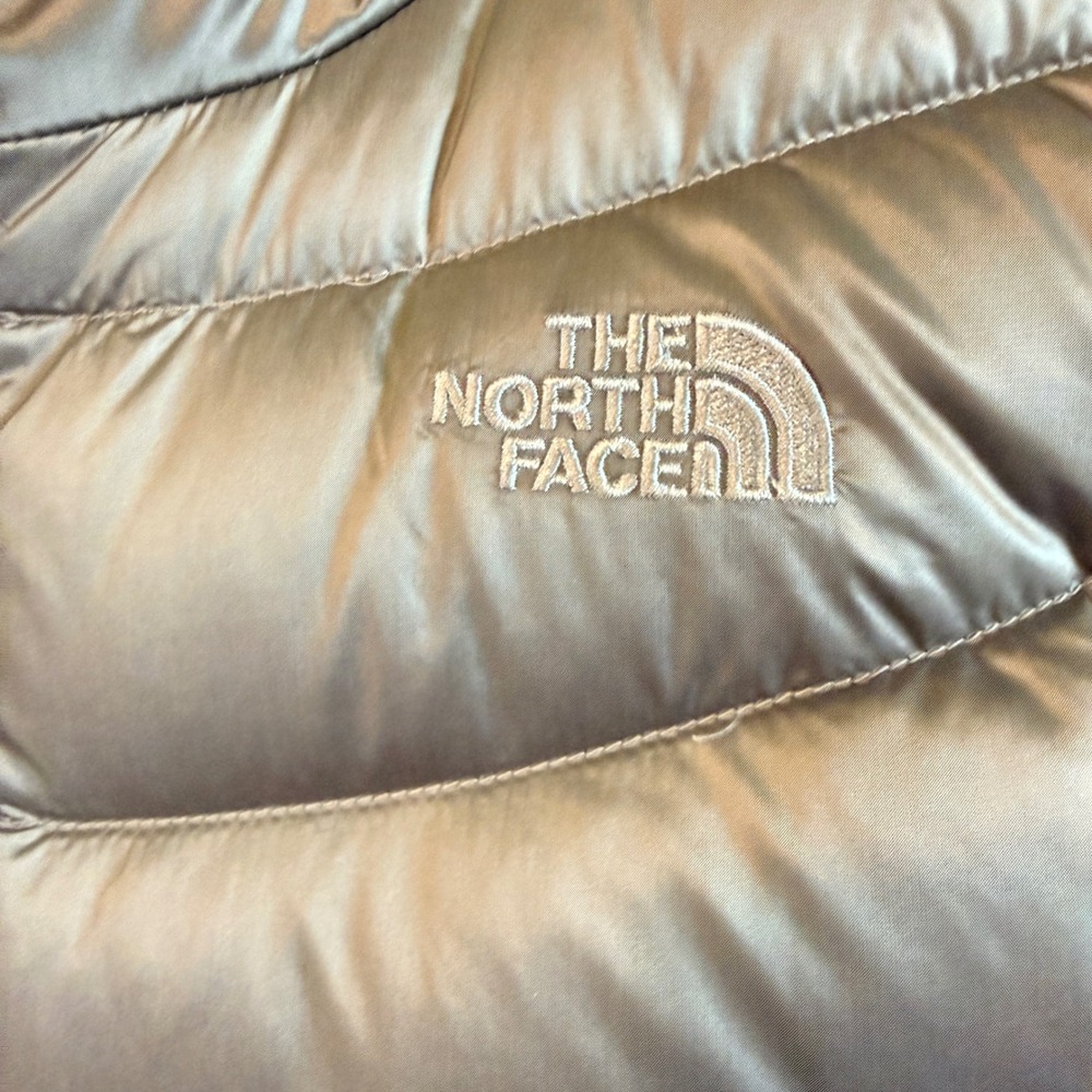 The North Face Womens Aconcagua 550 Down Puffer Vest Silver Metallic Large - Picture 3 of 9